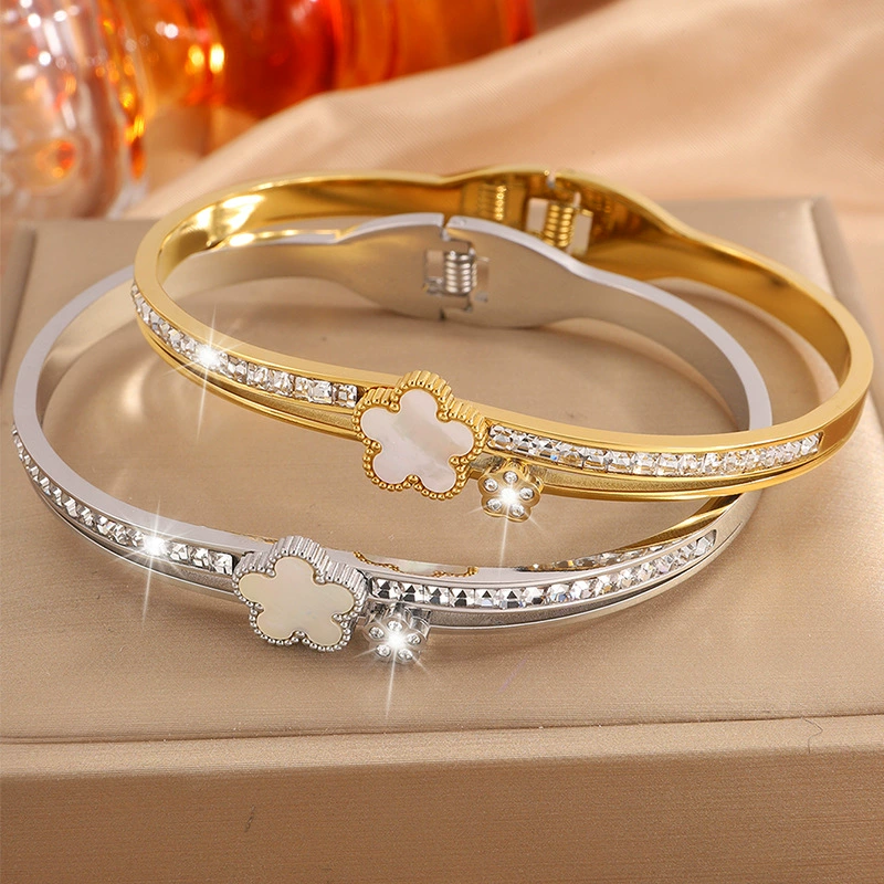 Fresh white fashionable women's bracelet flower-shaped stainless steel, accessory, European style
