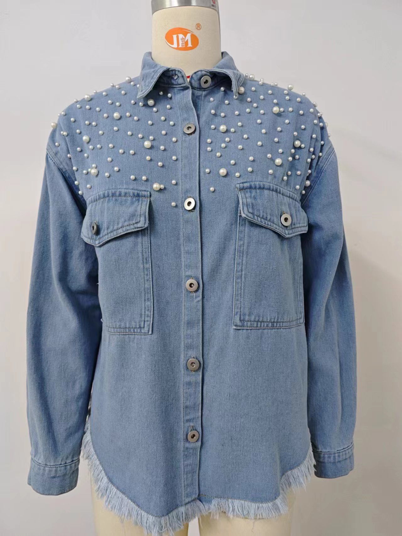 Women's Pearl-Embellished Washed Denim Utility Jacket – Frayed Hem image 7