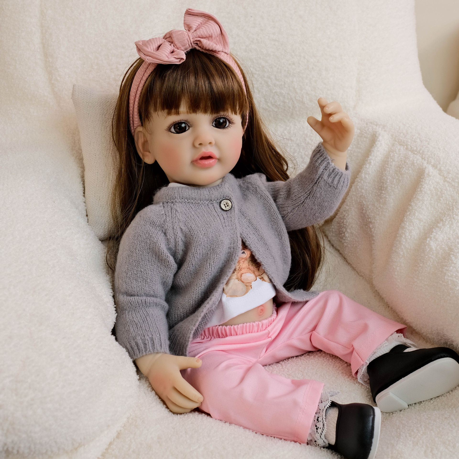 Muñeca Reborn Realista Betty de 22 Pulgadas, Color Gris, Estilo Cárdigan, NPK, Éxito de Ventas Transfronterizo en Rusia, Dropshipping