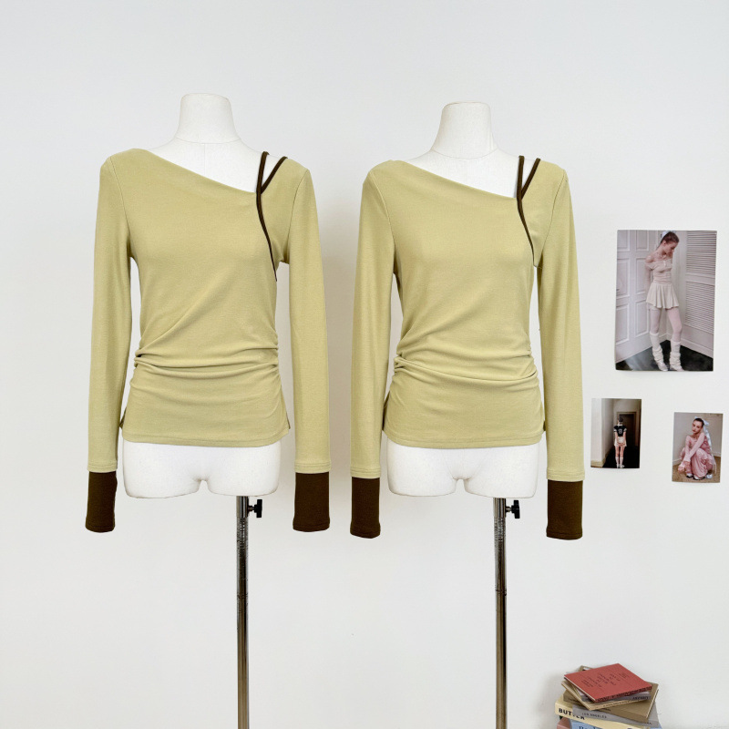 Irregular Color-Blocked, Deconstructed V-Neck Thumb-Hole Brushed Knit T-Shirt Irregular Color-Blocked, Deconstructed V-Neck Thumb-Hole Brushed Knit T-Shirt