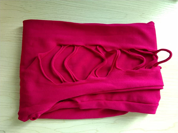 Front hole - rose red