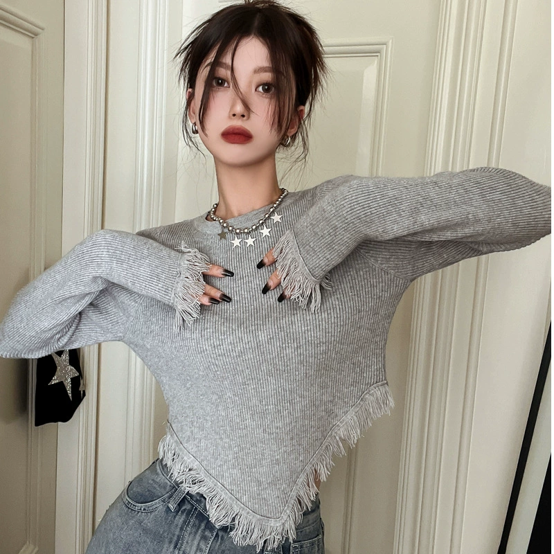Body-friendly autumn long-sleeve, short sweater