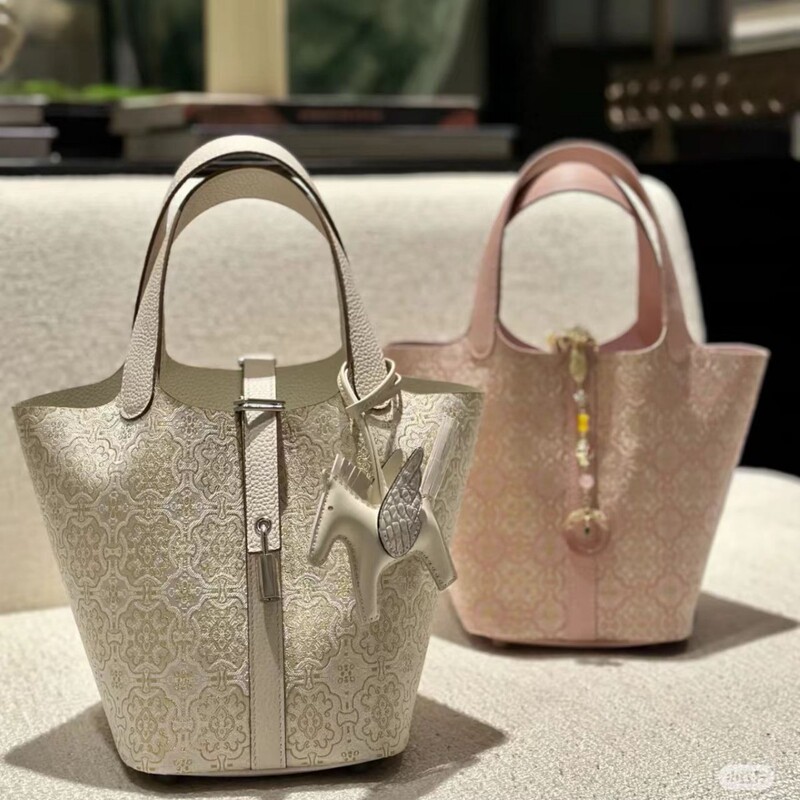 New Chinese-Style Handmade National Heritage Song Brocade Mulberry Silk with Cheongsam Hanfu Vegetable Basket Hand-Held Soft Leather Bucket Women's Bag