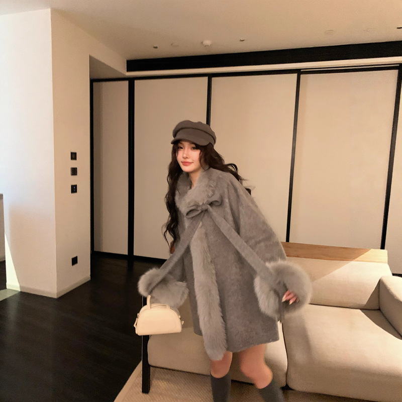 "Family Daughter" 2025 Winter New Style Fox Fur Double-Sided Fur Jacket Women's Cashmere Coat Women's Winter Cloak