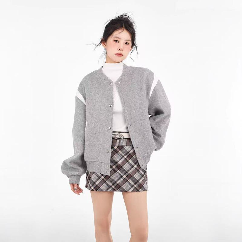 Early Autumn Gray Retro Style Color-Blocked Short Jacket for Women, Baseball Sweatshirt, Spring and Autumn High Street Jacket for Petite Figures