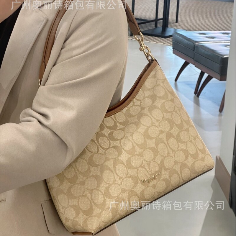 Koujia's New Laurela31 Hobo Bag Is Versatile and Large-Capacity Commuter Bag, Handbag, Shoulder Bag, Underarm Bag, Crossbody Bag Koujia's New Laurela31 Hobo Bag Is Versatile and Large-Capacity Commuter Bag, Handbag, Shoulder Bag, Underarm Bag, Crossbody Bag