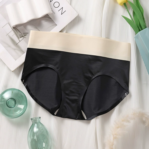 Wide edge black (100% silk crotch)