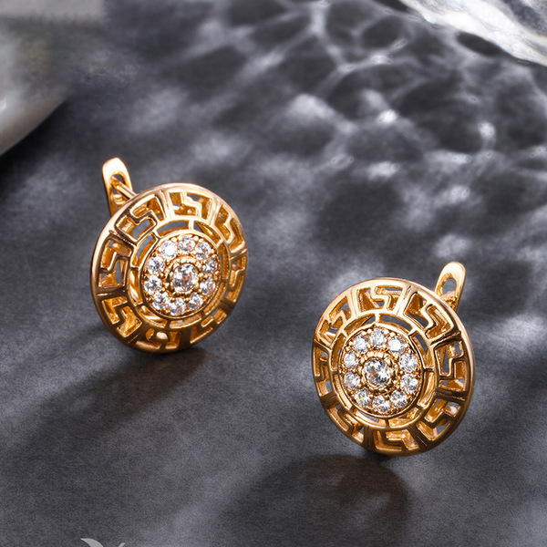 fashionable earrings with zircon