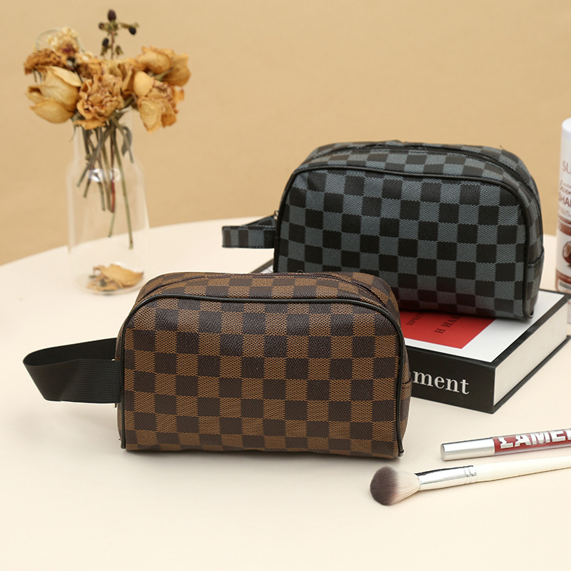 New Fashionable Men's Toiletry Bag Large Capacity Trendy Checkerboard Storage Bag Business Trip Portable Clutch Bag
