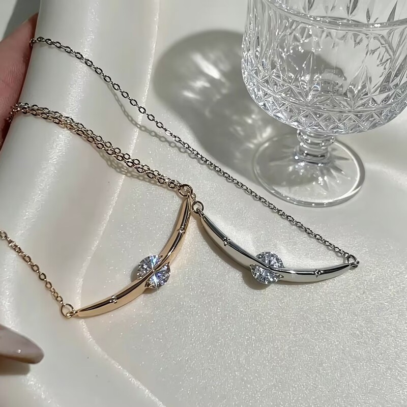 New smiley face rotating cubic zirconia curved necklace, a popular item on Xiaohongshu and Douyin, available for wholesale and drop shipping from the factory, exquisite design New smiley face rotating cubic zirconia curved necklace, a popular item on Xiaohongshu and Douyin, available for wholesale and drop shipping from the factory, exquisite design