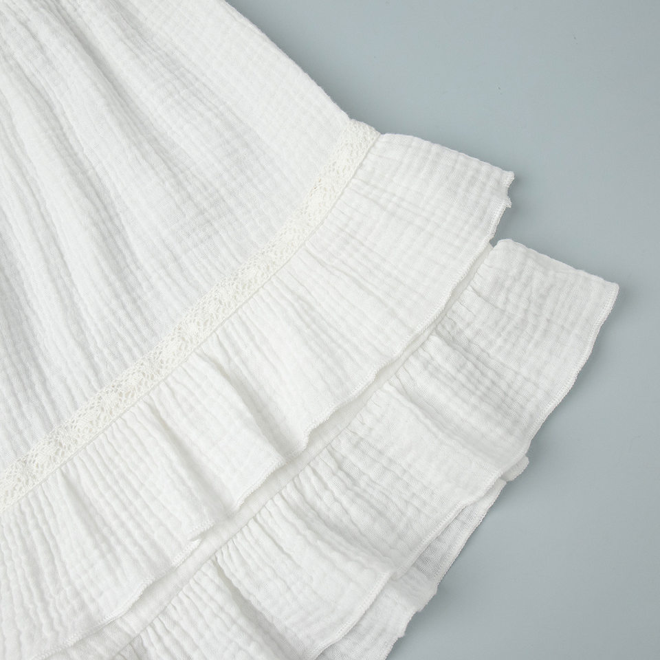 Bộ áo sơ mi dài tay tay phồng và quần short xếp ly phối bèo nhún — Màu trắng chi tiết 26