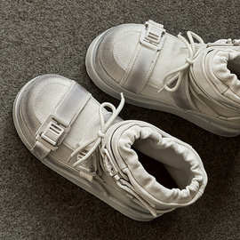 7cm隐形内增高战损马丁靴秋冬新款复古做旧高帮厚底增高时尚靴子