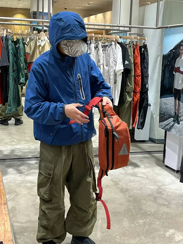 AND山系联名户外轻量3M反光宽松防水尼龙连帽冲锋衣男女防风夹克|undefined
