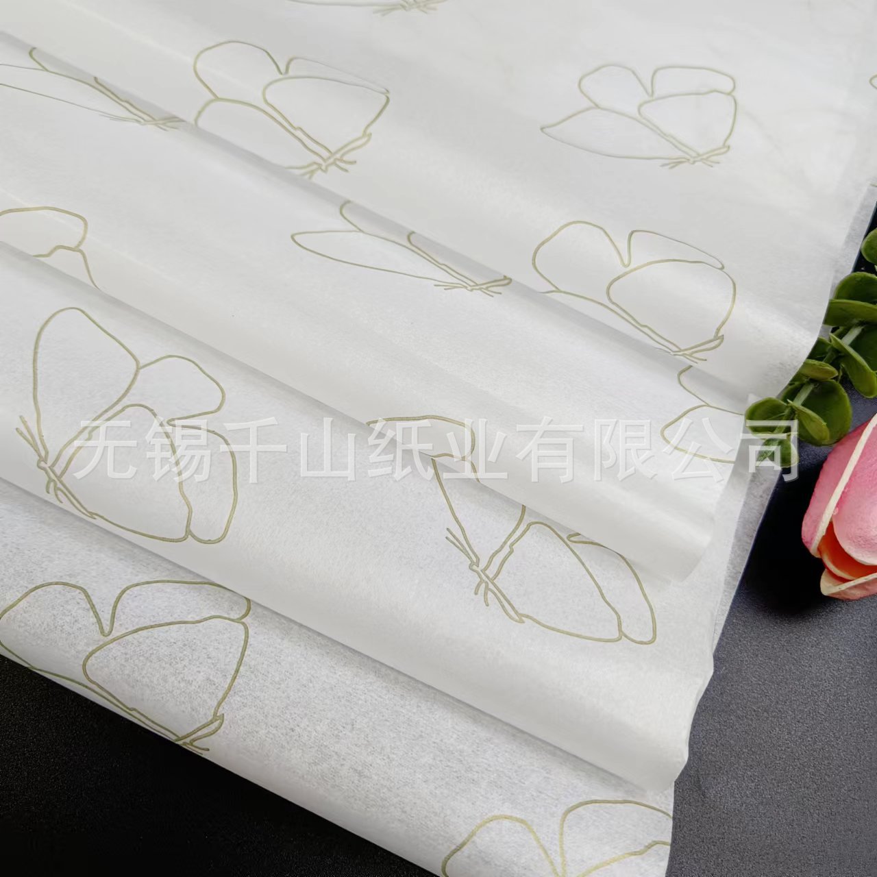 Impresión de papel de algodón 22G Papel de embalaje de ropa de mariposa dorada Caja de regalo Papel de forro de regalo Papel de pera lote mezclado