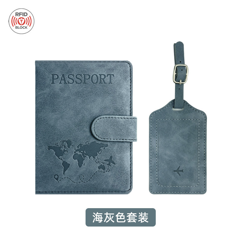 Traje gris marino con hebilla magnética