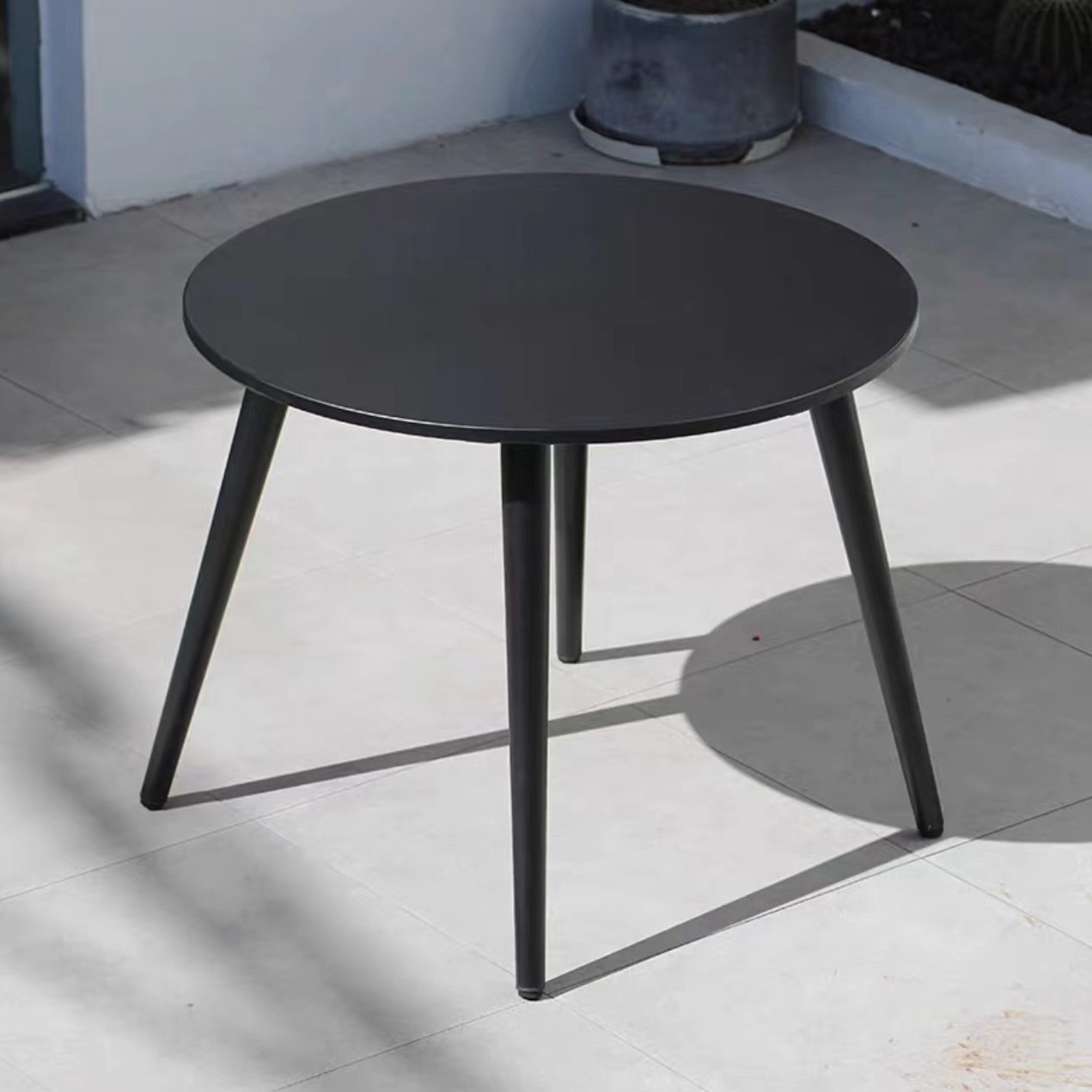 Mesa redonda de acero al carbono impermeable para exterior, balcón, bar o restaurante