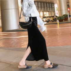 黑色丝绒半身裙女2025秋季新款小个子开叉复古直筒包臀高腰a字裙