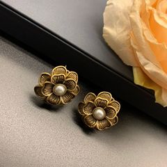 青島中古【花開花岸】復古風純銅材質花型耳飾りピアス