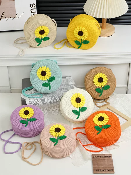 Summer Seaside Flower Straw Bag Hand-Woven Bag for Women 2025 New Beach Straw Bag Girl Mobile Phone Crossbody Bag