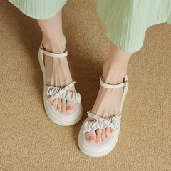華麗轉身！2024夏新款松糕厚底珍珠裝飾仙女風一字帶涼鞋女大小碼