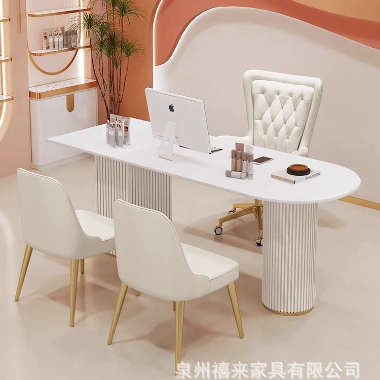 Стол и стул для руководителя клиники эстетической медицины класса люкс, косметического салона премиум-класса, консультации по медицинской косметологии, тестирования кожи и переговоров.