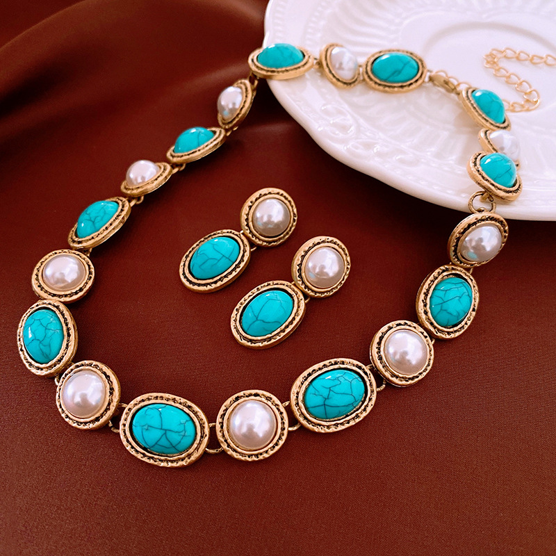 Vintage Pearl Necklace