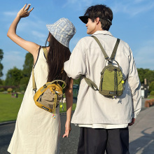 两用斜挎水壶包男女休闲双肩包户外登山小背包轻便防水旅行斜挎包