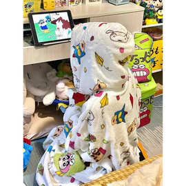 卡通蜡笔小新印花珊瑚绒睡衣女冬款加绒加厚保暖家居睡裙大码睡袍