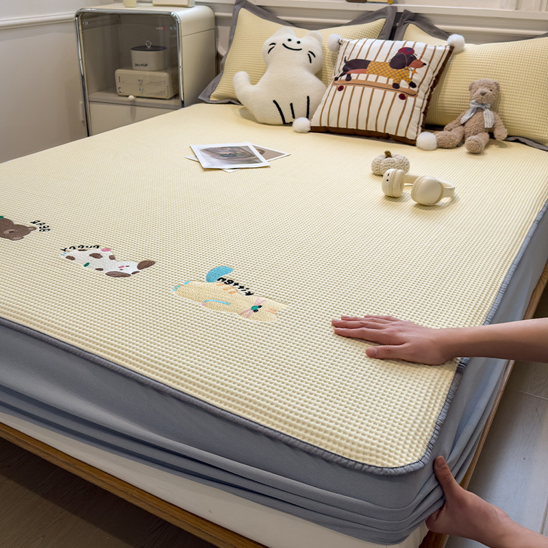 2025 nuevo estilo waffle cool silueta de seda de hielo sábana de cama de una sola pieza funda protectora de colchón fresco funda de cama de dibujos animados