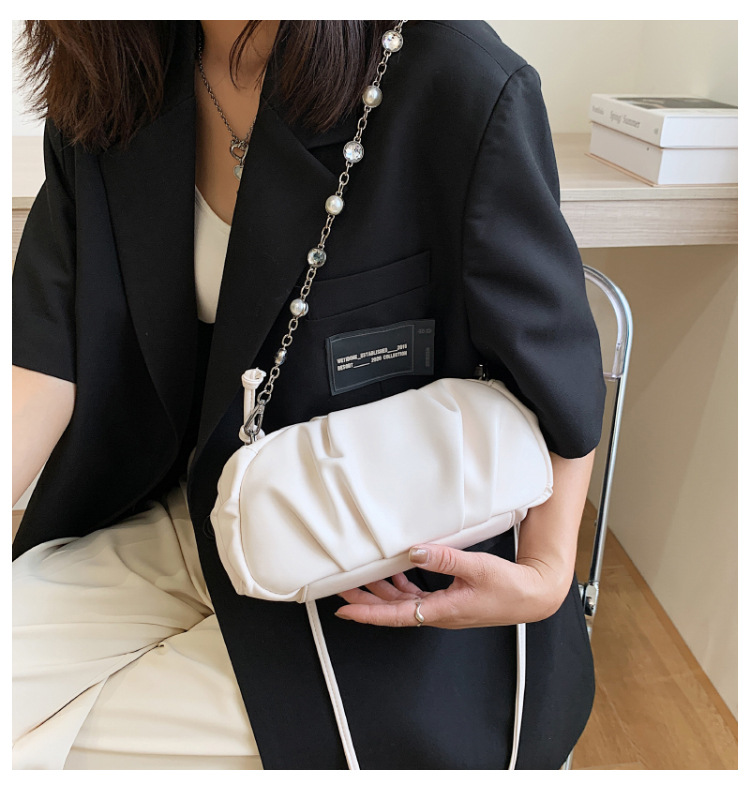 Wholesale Soft Pu Fold Pearl Chain Single Shoulder Handbag Nihaojewelry display picture 70