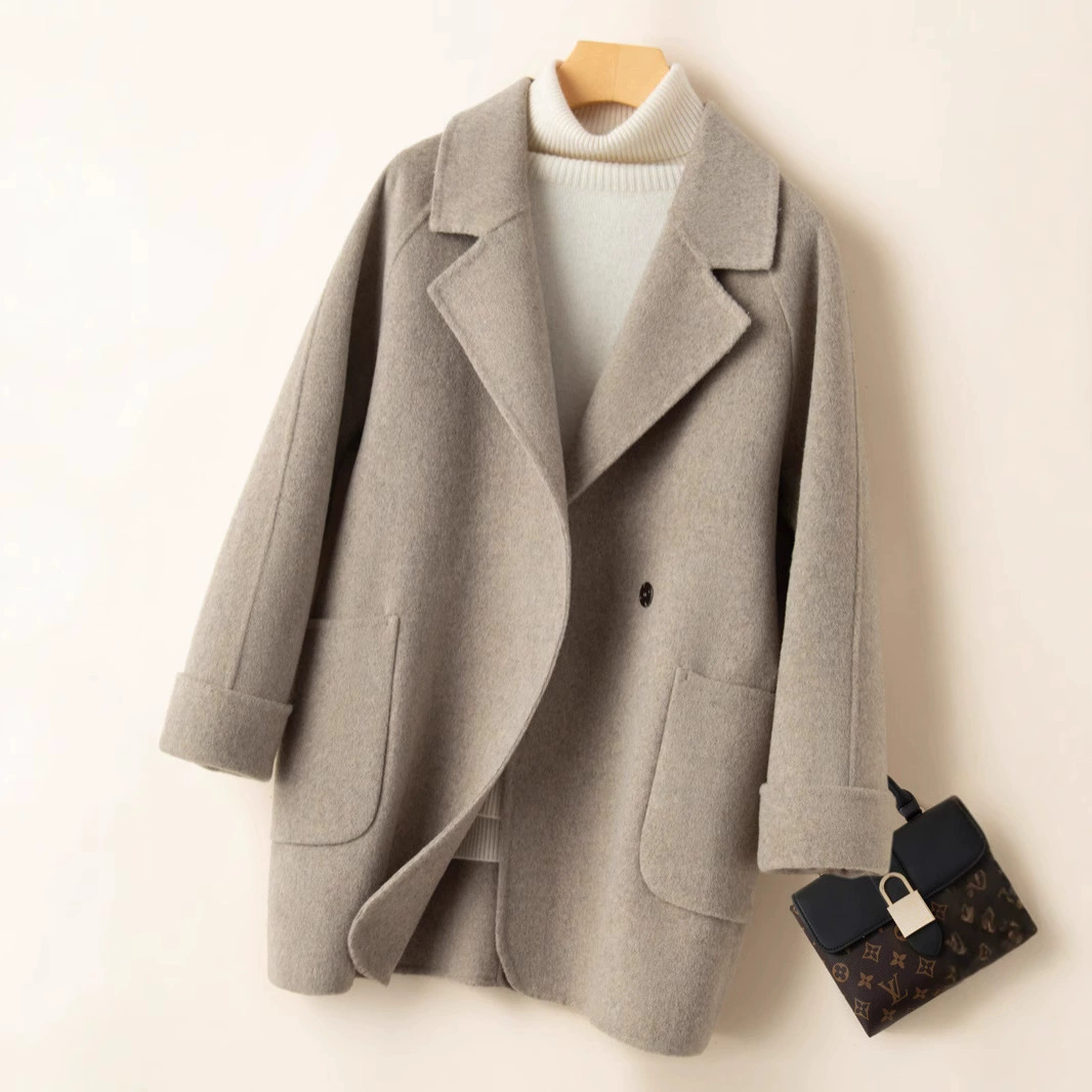 Новая осенне-зимняя двусторонняя кашемировая верхняя одежда для женщин 2025 года, средней длины, в стиле миниатюрной Хепберн, 100% чистая шерсть.