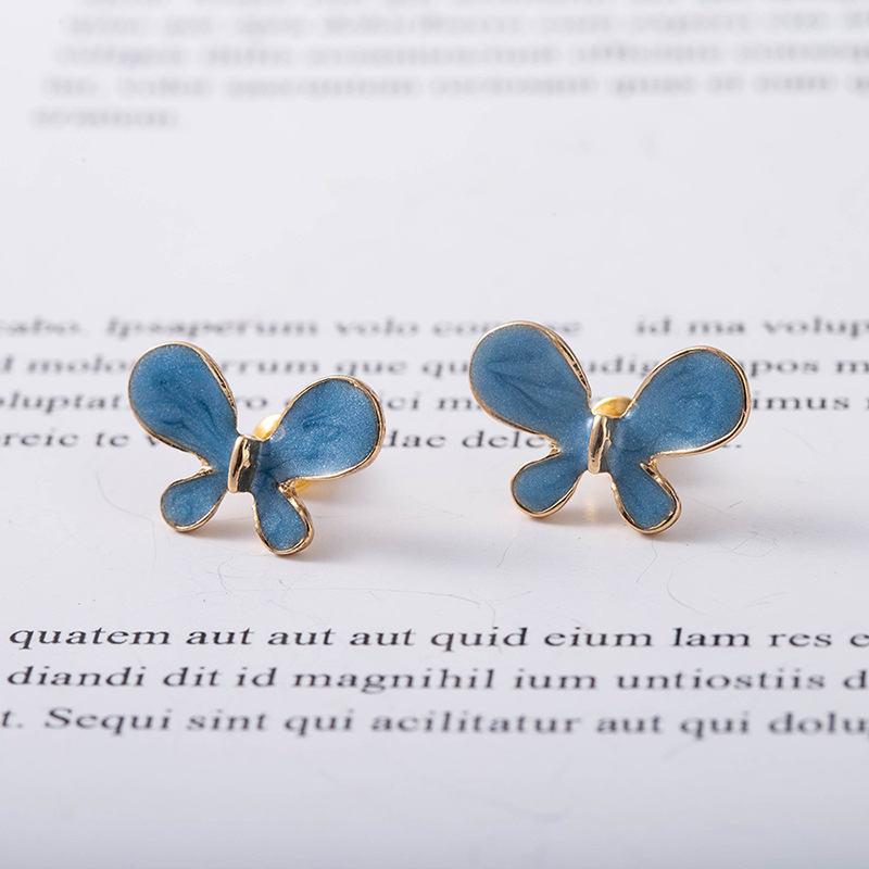 New Korean Retro Butterfly Earrings display picture 5