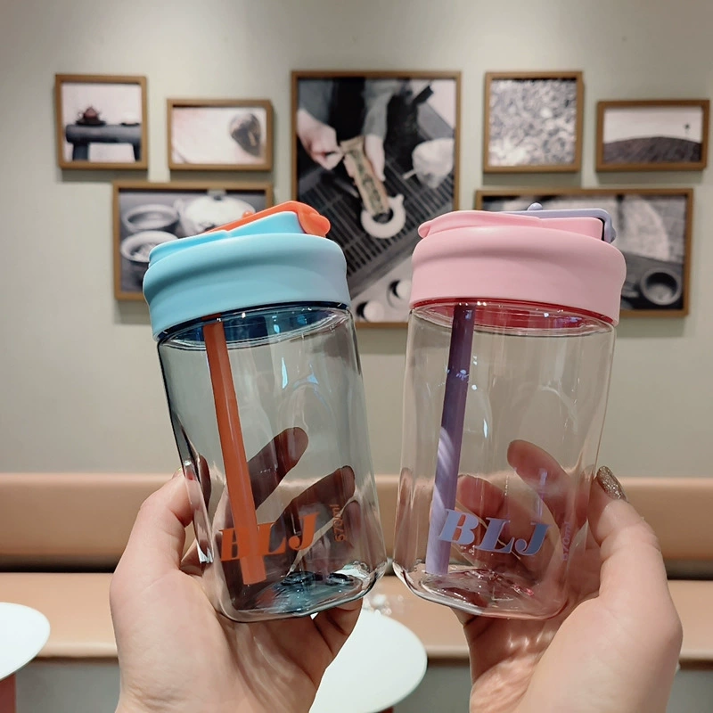 High quality handheld plastic coffee glass with glass, simple and elegant design, internet celebrity, fall protection