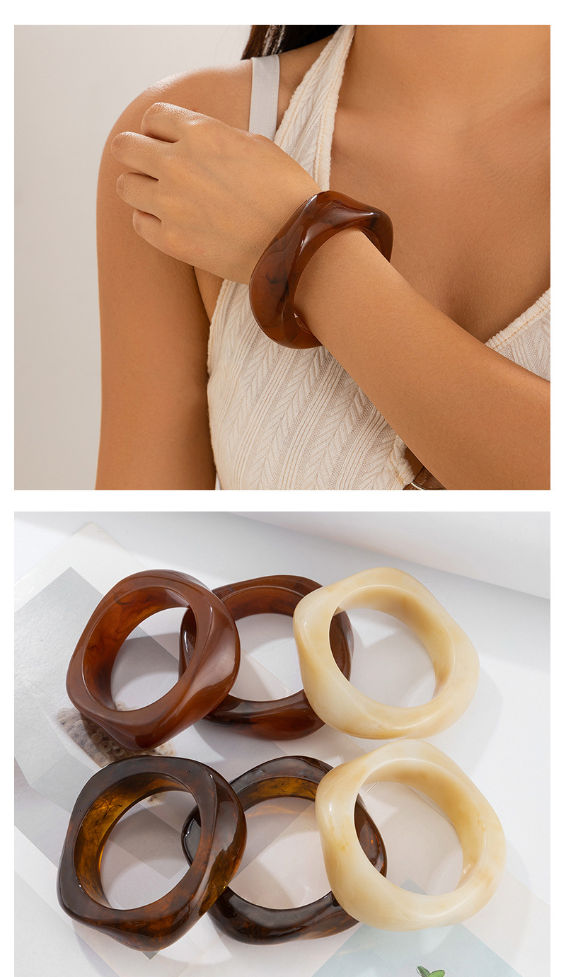 Retro Geometric Acrylic Bangles Wholesale display picture 4
