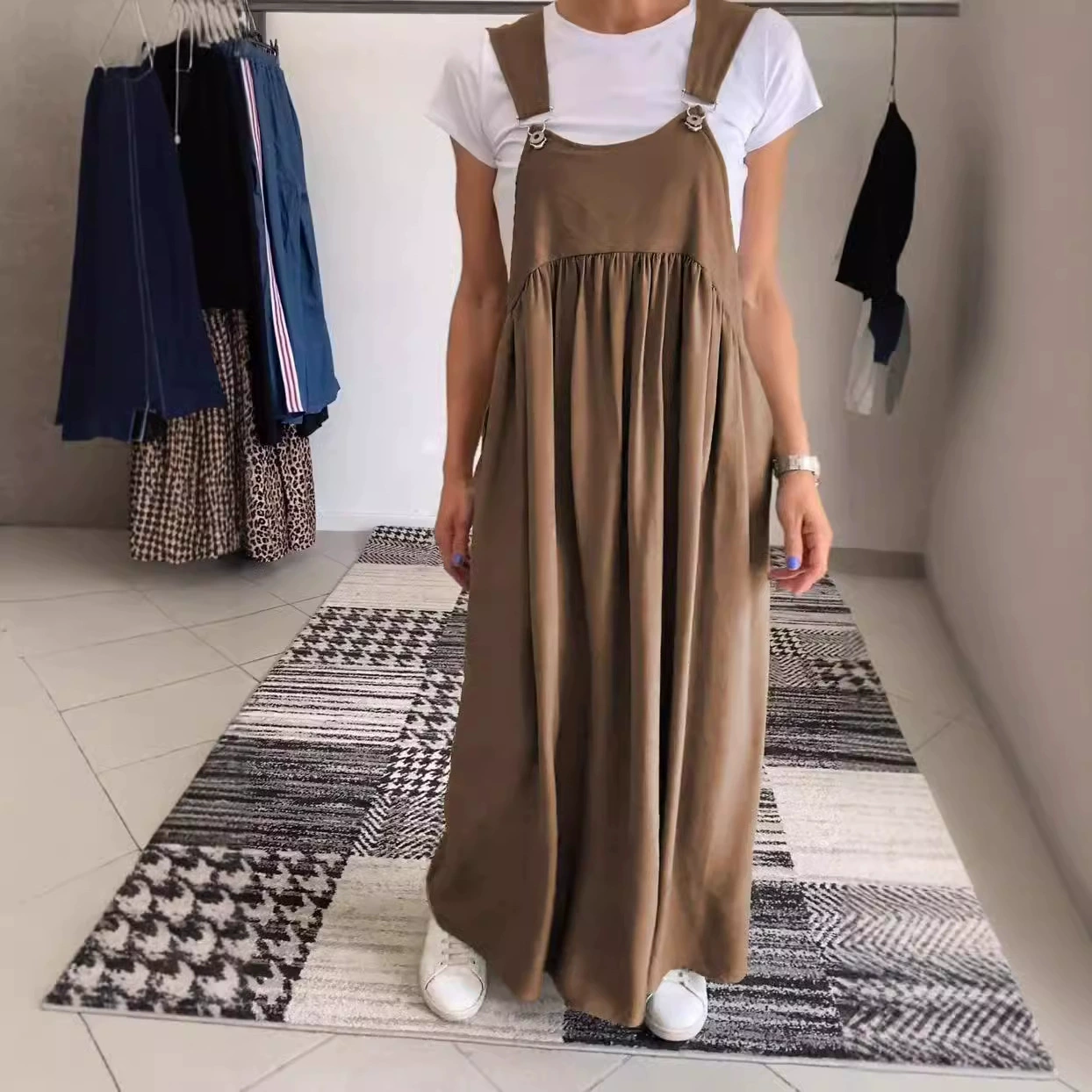 2024 Летний новый европейский и американский трансграничный Amazon Независимая станция Горячая распродажа Женская подтяжка хлопчатобумажное платье длинное платье женщина