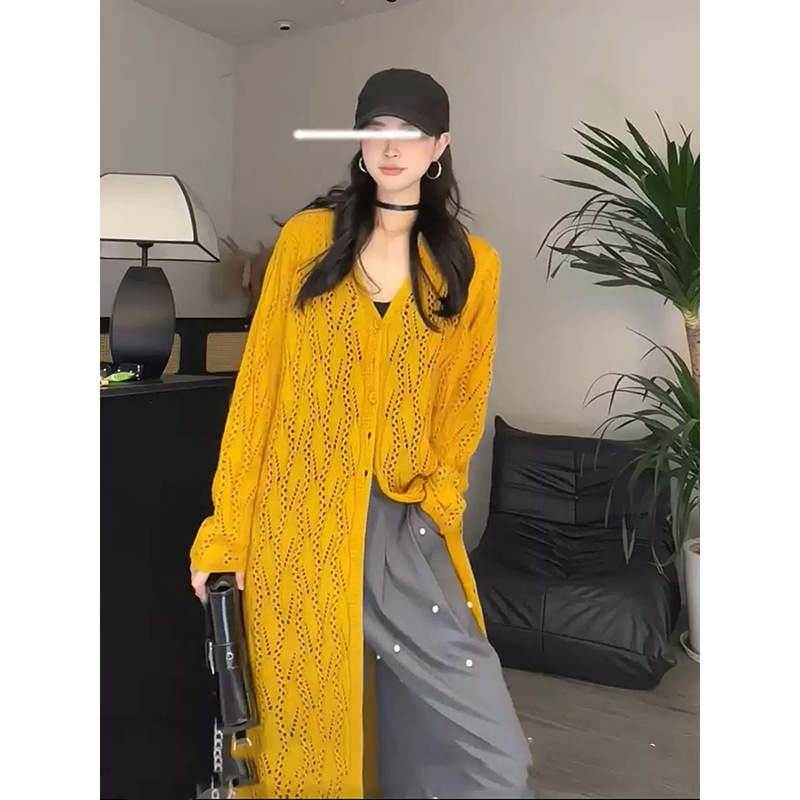 Summer Stylish Versatile V-Neck Hollow Knit Top for Plus-Size Women 1.0-150kg Extra-Large Loose Slimming Long-Sleeve Top for Women