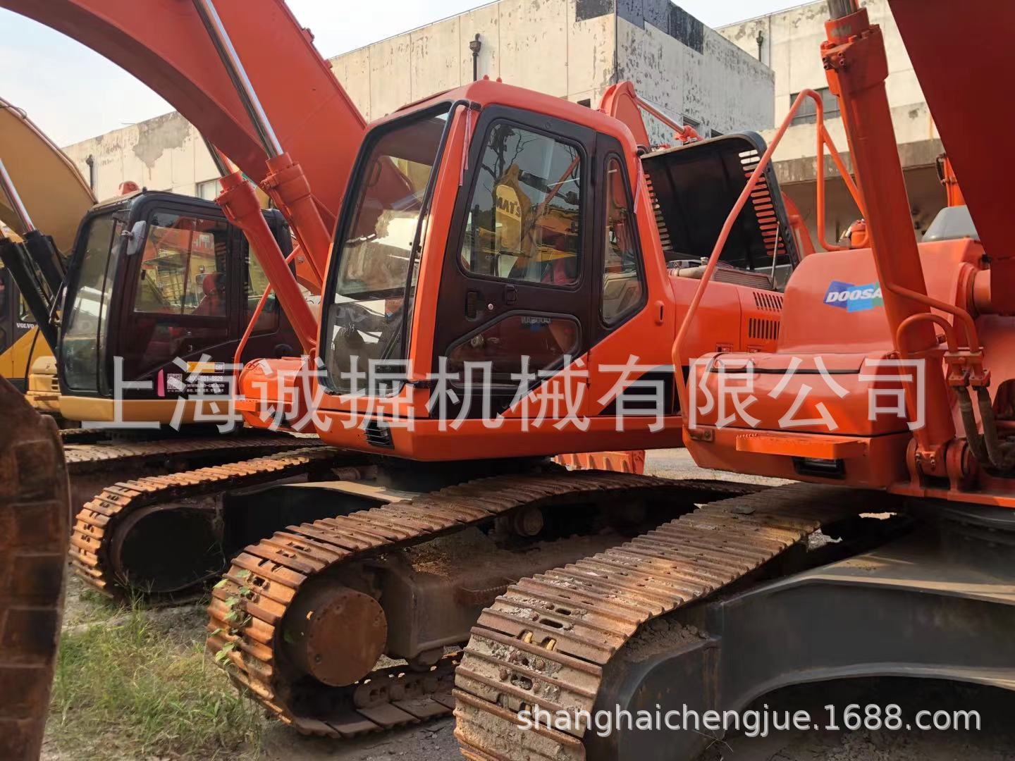 斗山215-9挖掘机