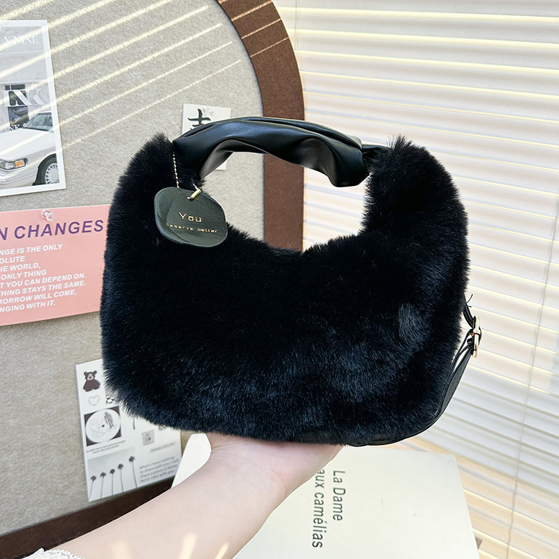 De alta calidad de felpa nuevo bolso versátil nicho Otoño e Invierno versátil bolsa de Mensajero de la moda femenina furry