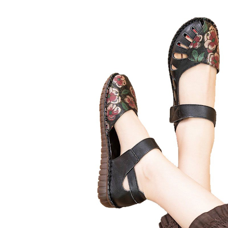 Flor nacional sandalias de cuero suave con fondo plano hueco agujero zapatos de mujer verano anti-deslizante zapatos transpirables para ancianos