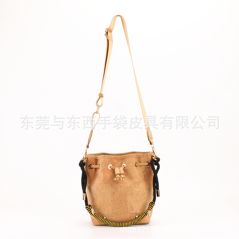 Designer Original Cork Drawstring Shoulder Bag, Eco-Friendly Bread Pattern Real Wood Crossbody Bag, Fashionable Wood Pattern Handbag Designer Original Cork Drawstring Shoulder Bag, Eco-Friendly Bread Pattern Real Wood Crossbody Bag, Fashionable Wood Pattern Handbag