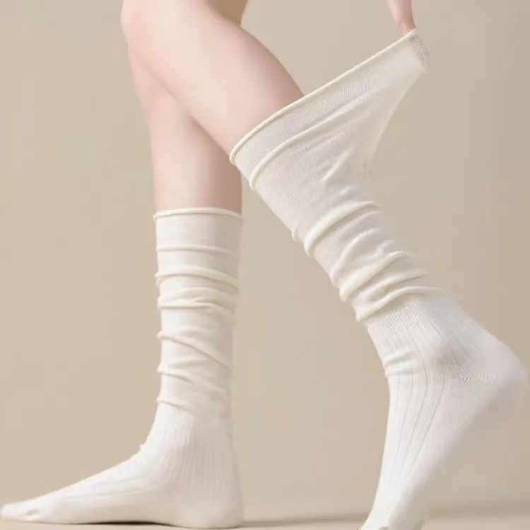 ミドル丈ソックス、白い靴下、女性用、春秋、メイラード風、ショートブーツに合うグレーの重ね履きソックス、膝丈、ふくらはぎ丈ソックス