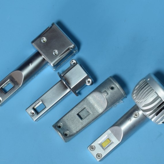 新能源汽车灯壳锌合金灯壳宁波压铸厂锌合金汽车配件压铸配件工厂