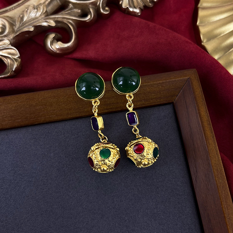 Retro Geometric Alloy Plating Crystal Womenu0027S Earrings 1 Pair