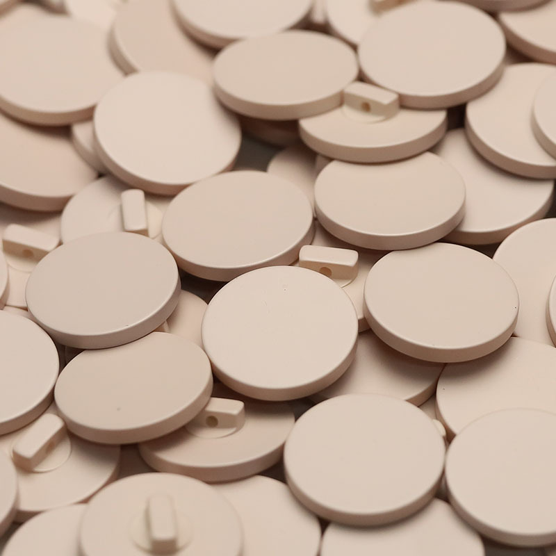 Plana pintada redonda de alta pierna botón abrigo resina rompevientos abrigo botón traje hebilla gemelos en stock al por mayor