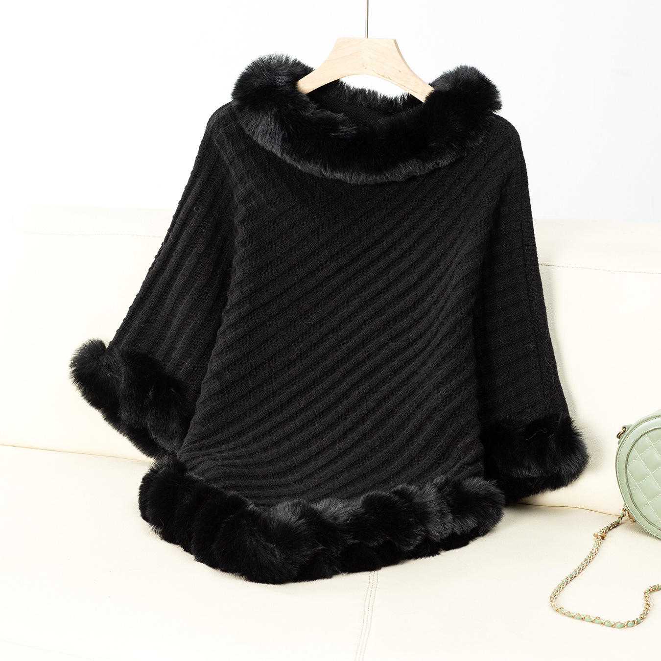Poncho de malha para mulher capa vintage aos quadrados com pelo_voghion.com
