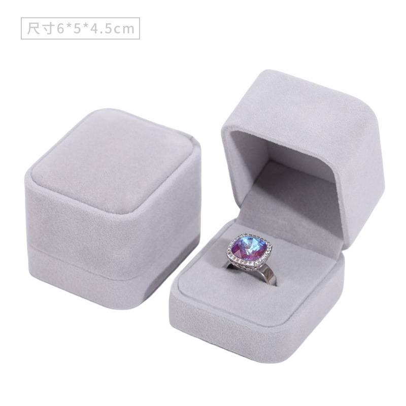 Flannel jewelry box pendant packaging box wedding ring box earring flocking box jewelry gift box wholesale generation
