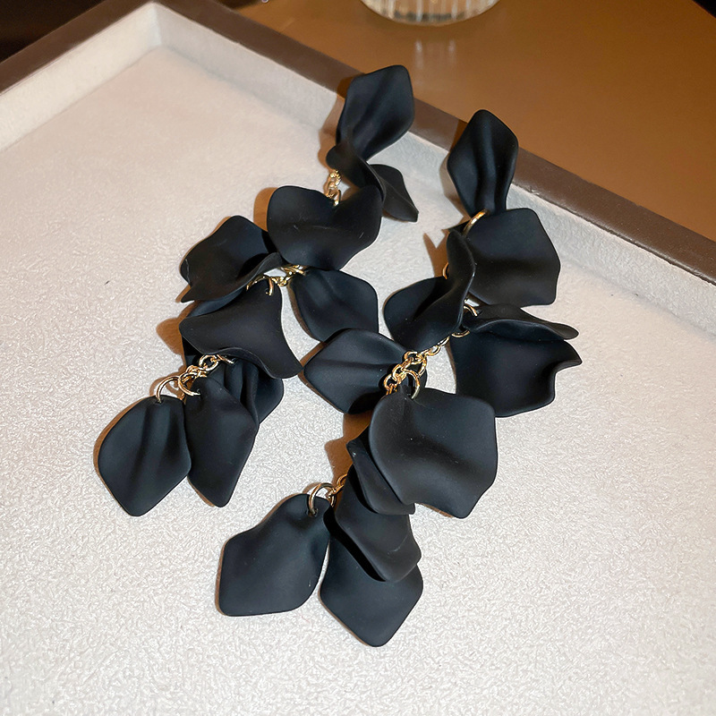 Steel needle--black rose earrings