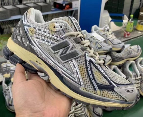 莆田ランニングシューズ NB1906 ホワイトシルバー通気性液体銀増強ダッドシューズ男性と女性のカジュアルスポーツシューズファッション|undefined