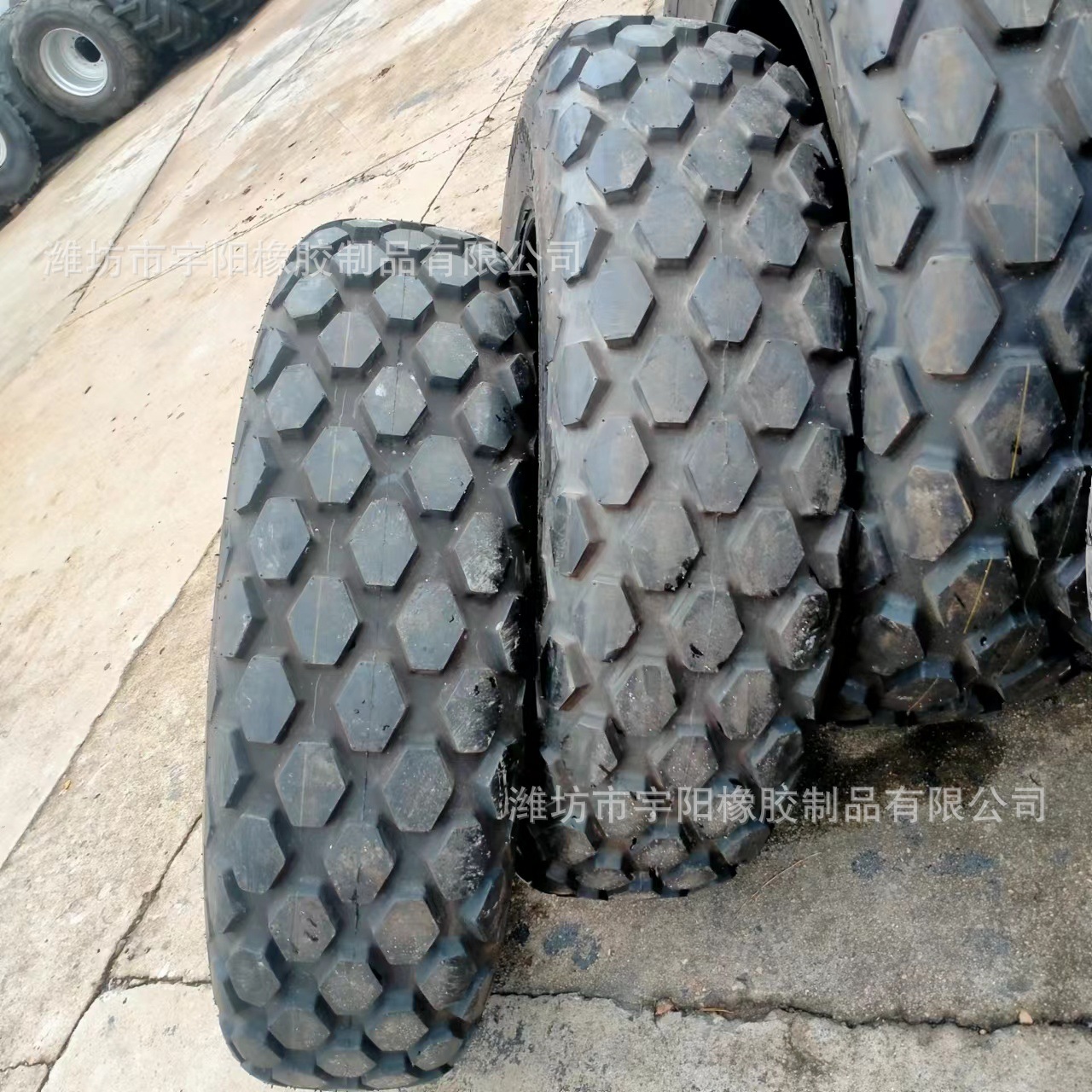 工程机械轮胎 9.5-24菠萝块花纹 线层轮胎