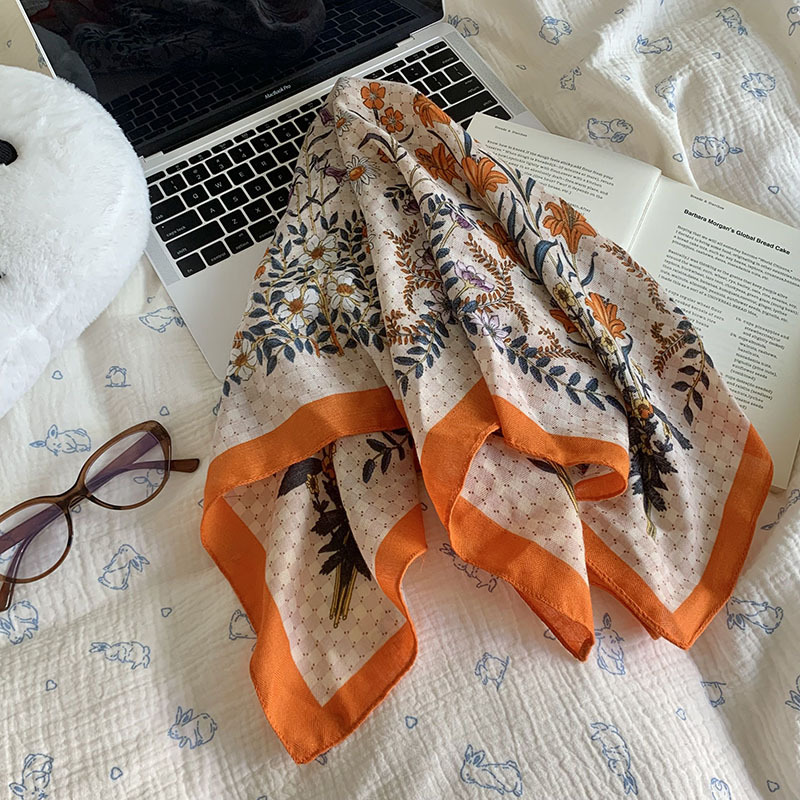 Bufanda de seda, bufanda cuadrada pequeña, sensación de alta gama, nueva bufanda pequeña estampada de todo fósforo, pañuelo para el cabello, bufanda coreana, chal